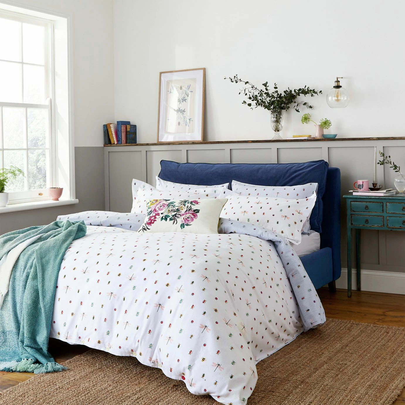 Joules Cotton Botanical Bugs White Bedding Set - Single 1 Joules Cotton Botanical Bugs White Bedding Set - Single