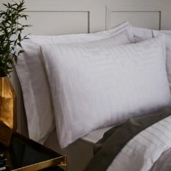 Bianca Cotton 180 TC Geometric White Bedding Set - Double -Bed Linings Sales Store 3080412 R Z003A