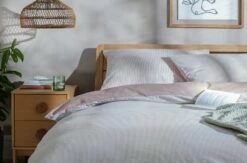 Habitat Retreat Striped Blush & White Bedding Set - Single -Bed Linings Sales Store 7697124 R Z003C
